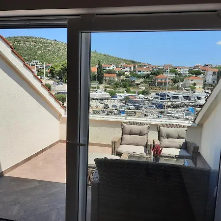Apartmani Marta Marina Exterior photo