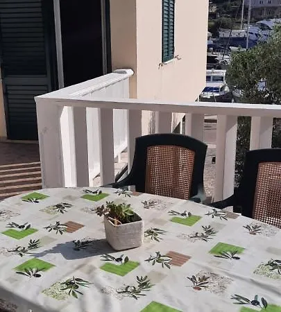 Apartmani Marta Marina Exterior photo