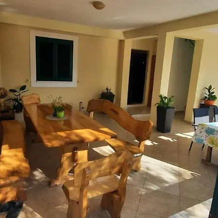Apartmani Marta Marina Exterior photo
