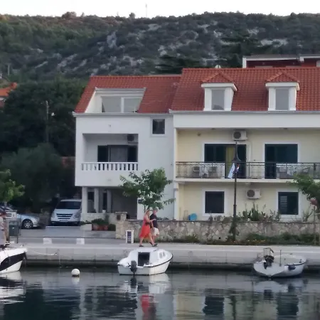 Apartmani Marta Marina Exterior photo